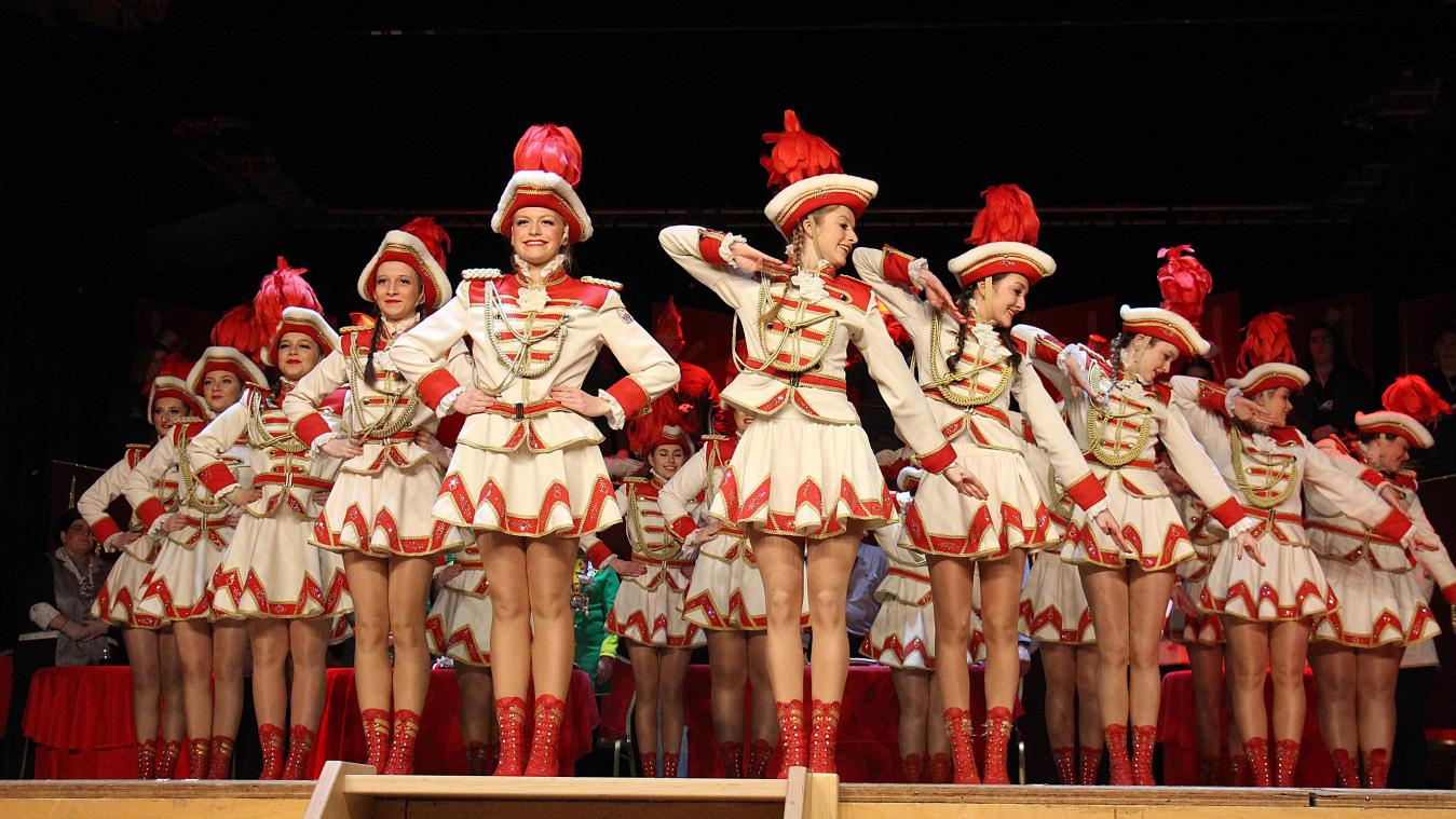 <p>Dieser Auftritt hat Tradition: Die Gardegruppe der Großen präsentierten eine zackige Tanzeinlage.</p>