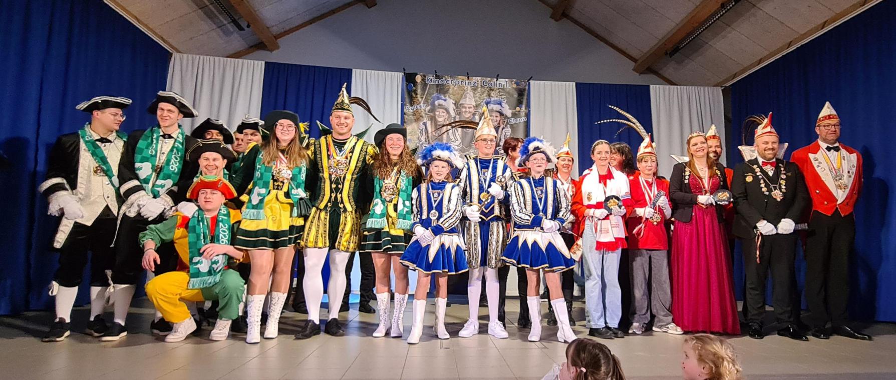 <p>Hoher Besuch aus Oudler (l.) und Bütgenbach (r.) kündigte sich zu Ehren des neuen Prinzen Colin I. mit Elena und Ayleen an.</p>