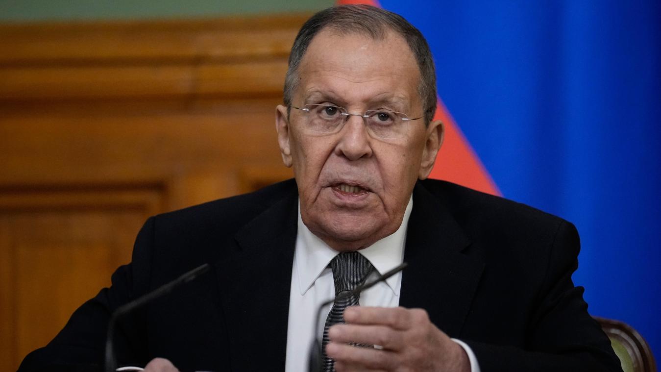 <p>Der russische Außenminister Sergej Lawrow spricht während einer Pressekonferenz.</p>