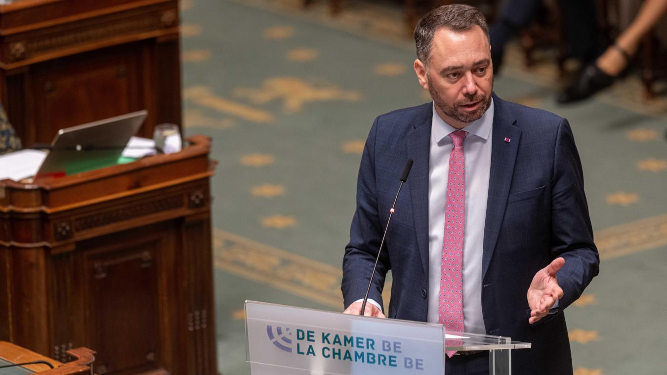 <p>Maxime Prévot in der Kammer</p>