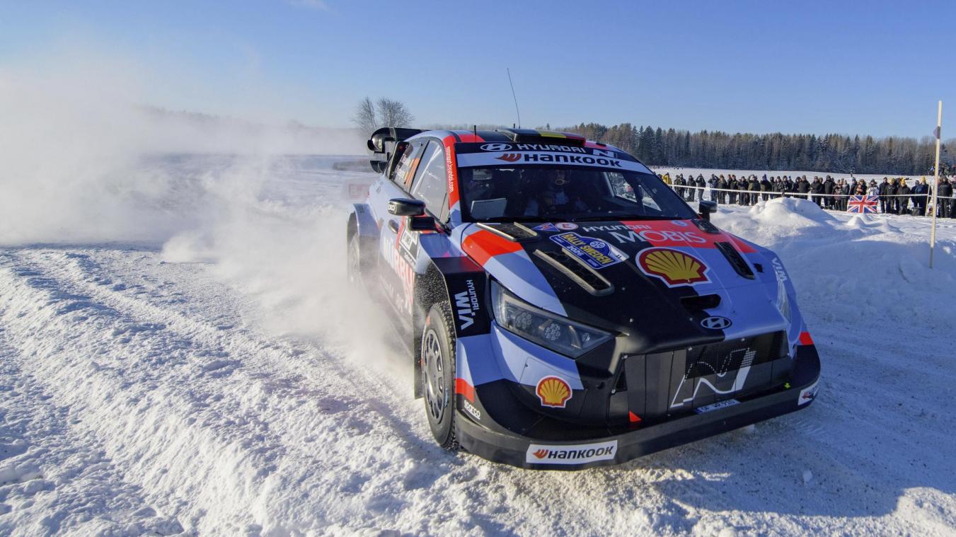 <p>Neuville-Wydaeghe (Hyundai) hatten am Freitag einen insgesamt schwierigen Stand bei der Schweden-Rallye.</p>
