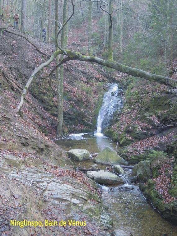 <p>Schmale Pfade und steile Abhänge prägen das Ninglinspo-Tal. Foto: privat</p>