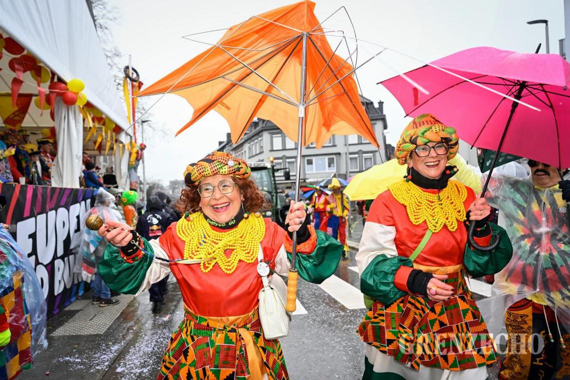 <p>Rosenmontagszug in Eupen [Teil 1]</p>
