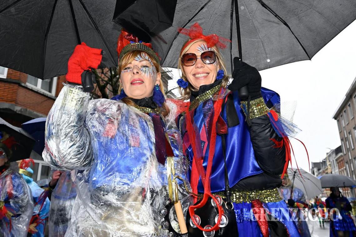 <p>Rosenmontagszug in Eupen [Teil 2]</p>
