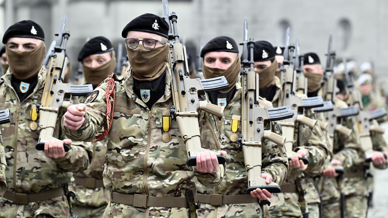 <p>Mehr als 600 sogenannte Bodenschläfer verschärfen die Überbelegung in belgischen Gefängnissen – ein möglicher Militäreinsatz wird diskutiert.</p>
