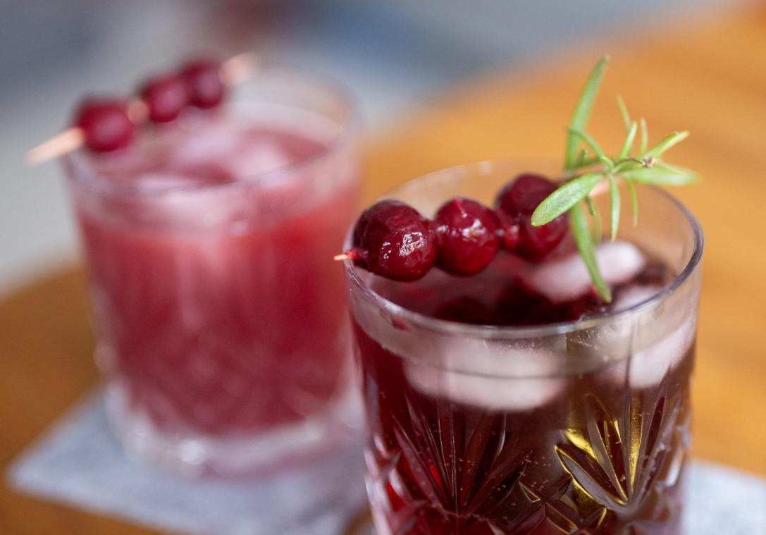 <p>Bei „Rave it Safe“ gibt es Mocktails.</p>