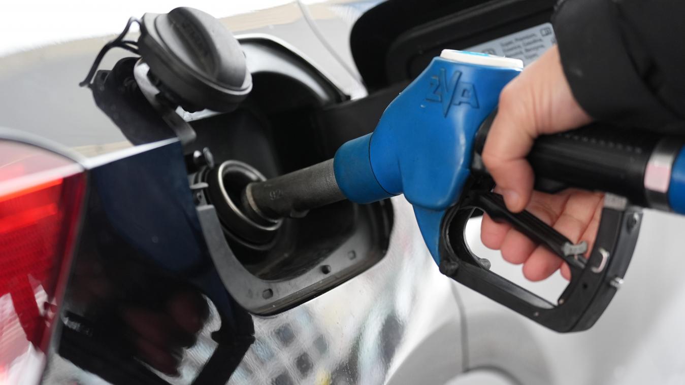 <p>Tanken wird teurer: Autofahrer müssen tiefer in die Tasche greifen</p>
