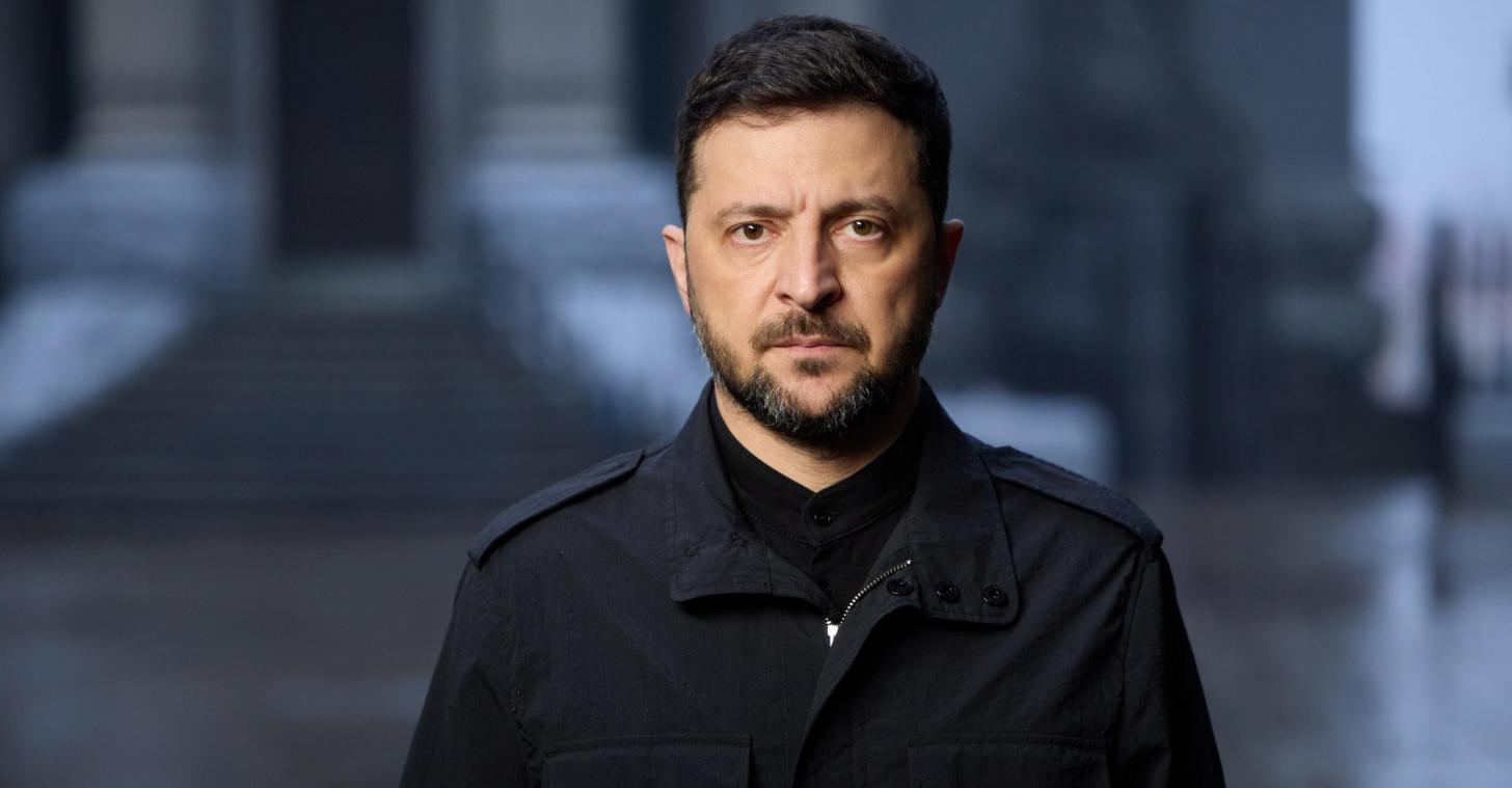 <p>Dieses vom Pressedienst des ukrainischen Präsidenten zur Verfügung gestellte Foto zeigt den ukrainischen Präsidenten Wolodymyr Selenskyj während einer Videoansprache an die Nation.</p>