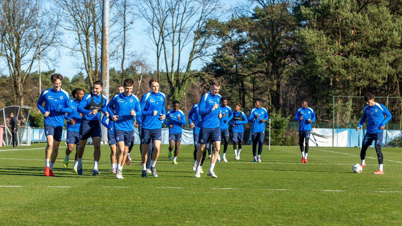 <p>Abschlusstraining: Die Spieler des KRC Genk haben sich bei strahlendem Sonnenschein auf das Europa-League-Rückspiel gegen Dinamo Zagreb vorbereitet.</p>