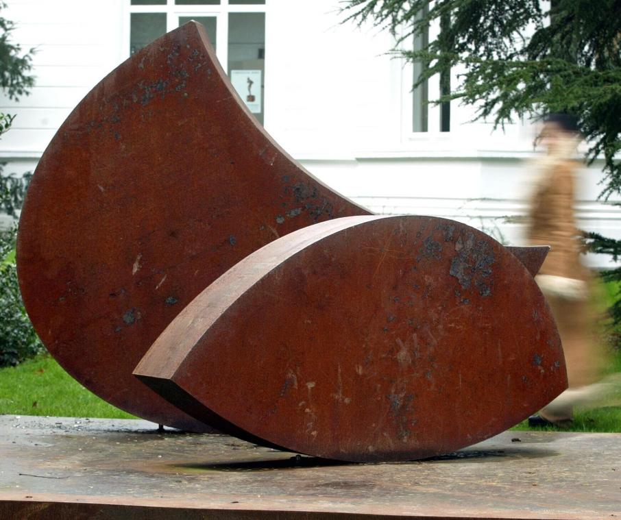 <p>Nestlers Skulptur „Position im Schwerpunkt“</p>