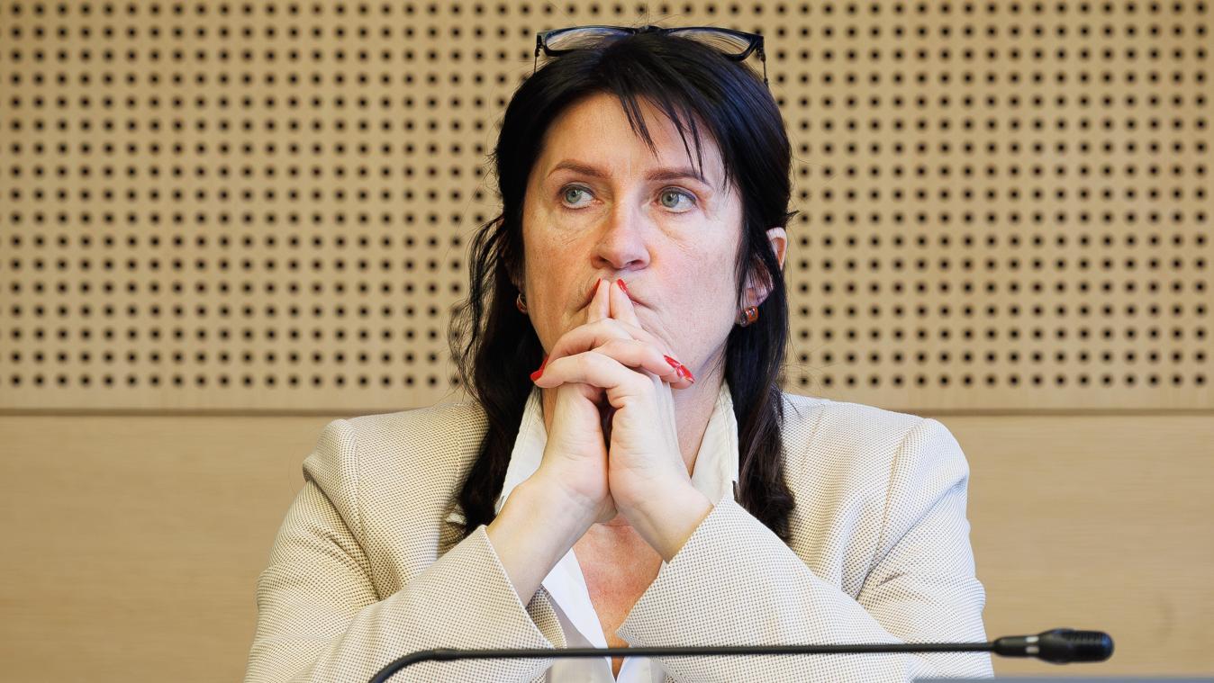 <p>Jacqueline Galant hat sich zu Wort gemeldet.</p>