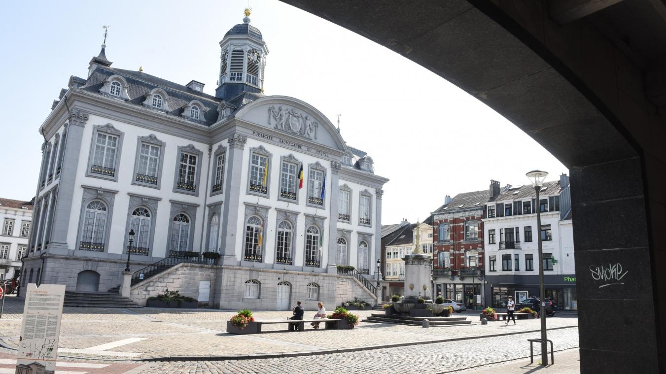 <p>Ein Blick auf das Rathaus von Verviers</p>