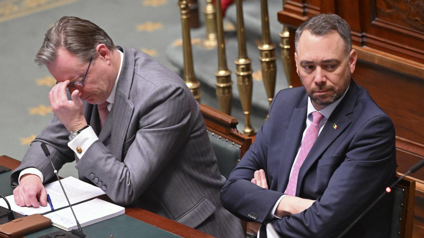 <p>Premier Bart De Wever (N-VA) und Außenminister Maxime Prévot (Les Engagés) am Donnerstag in der Kammer</p>