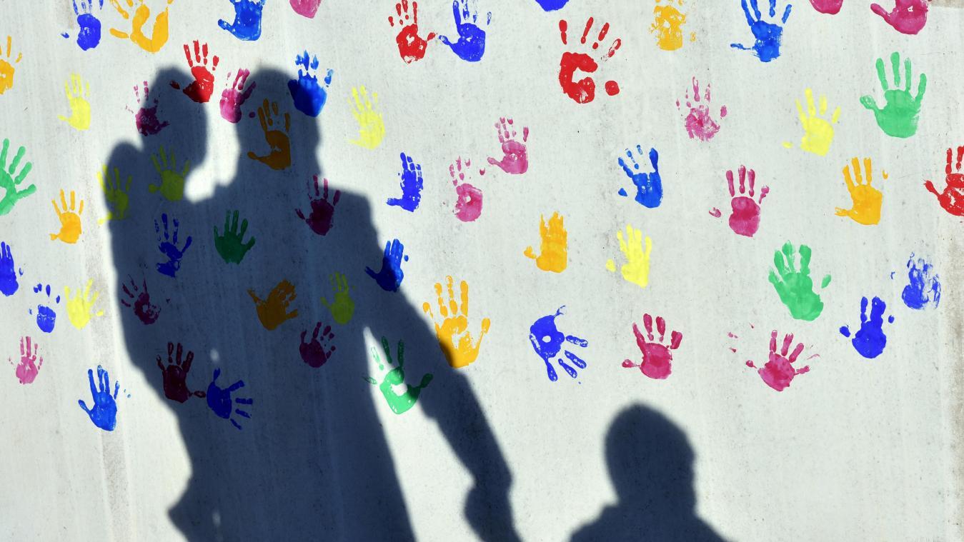 <p>Eine neue App in Flandern soll es ermöglichen, in Krisensituationen schneller eine geeignete Pflegefamilie für Kinder oder Jugendliche zu finden.</p>