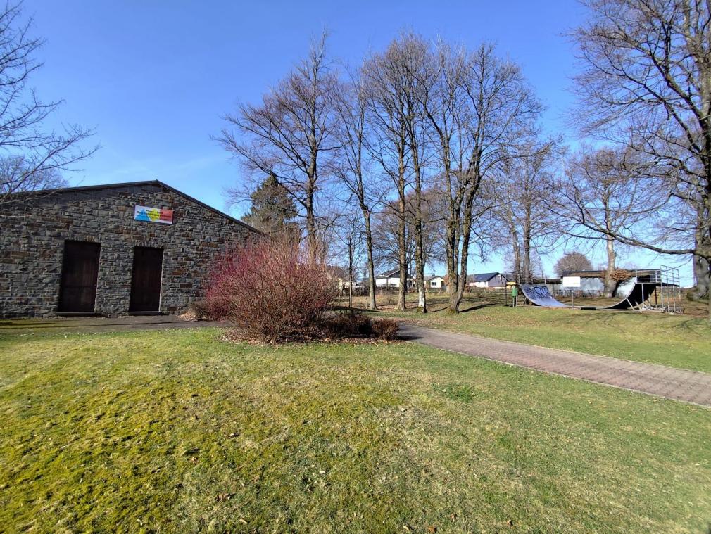 <p>Neben dem Pfarrheim in Bütgenbach soll ein Dorfsaal entstehen.</p>