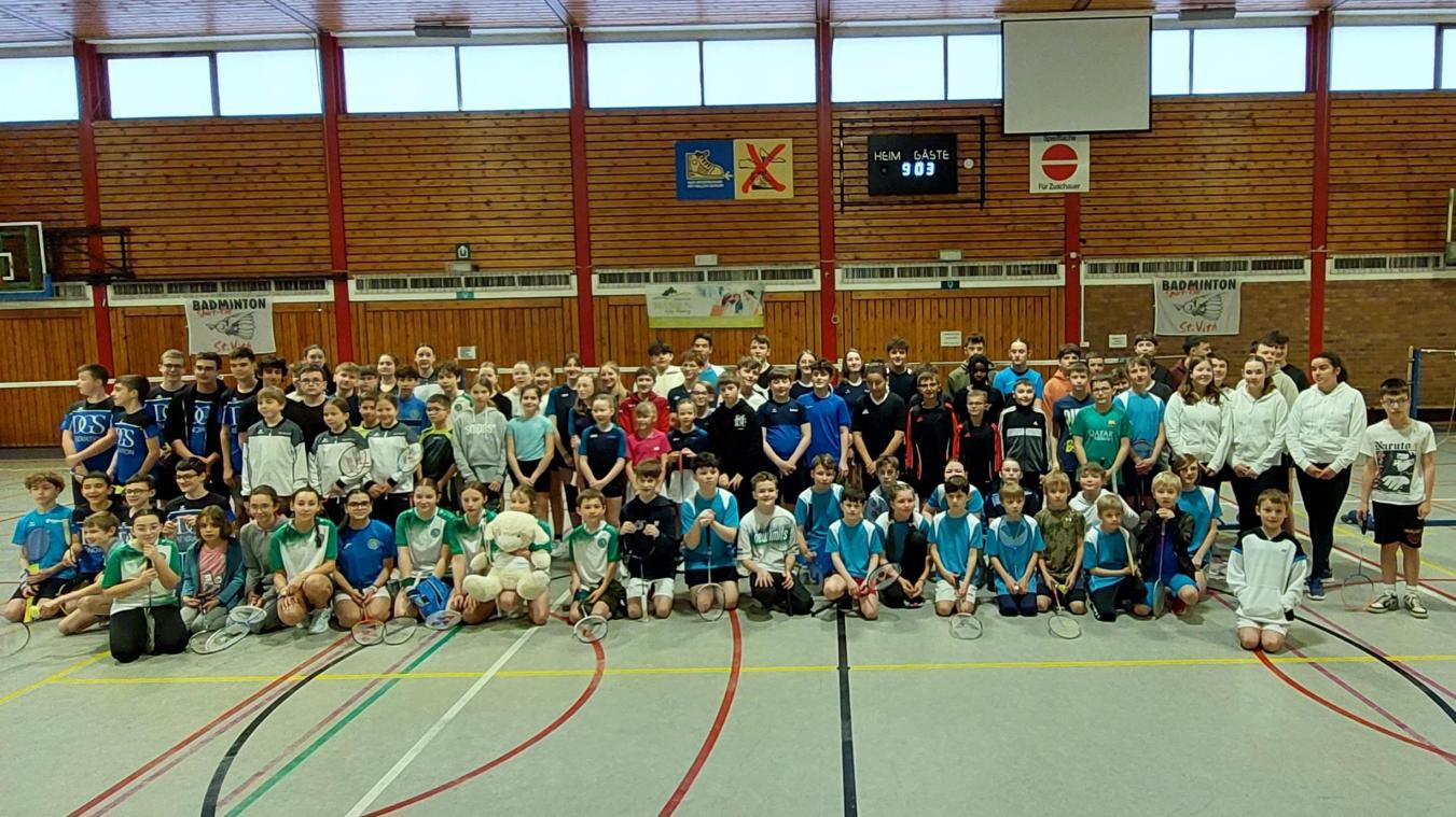 <p>Rund 200 Kinder und Jugendliche nahmen an dem Turnier in St.Vith teil.</p>