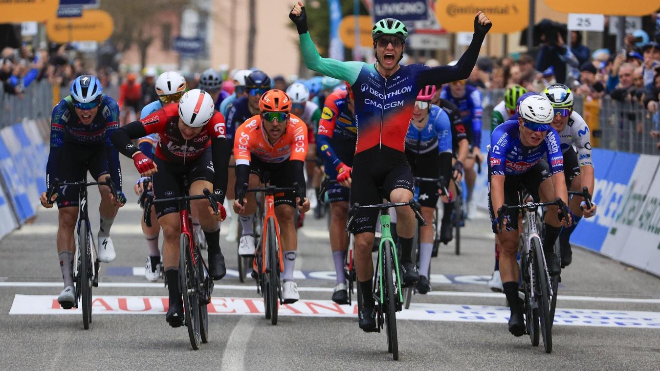 <p>Zwei Belgier auf dem Podium: Tobias Lund Andresen siegt vor Arnaud De Lie und Jasper Philipsen</p>
