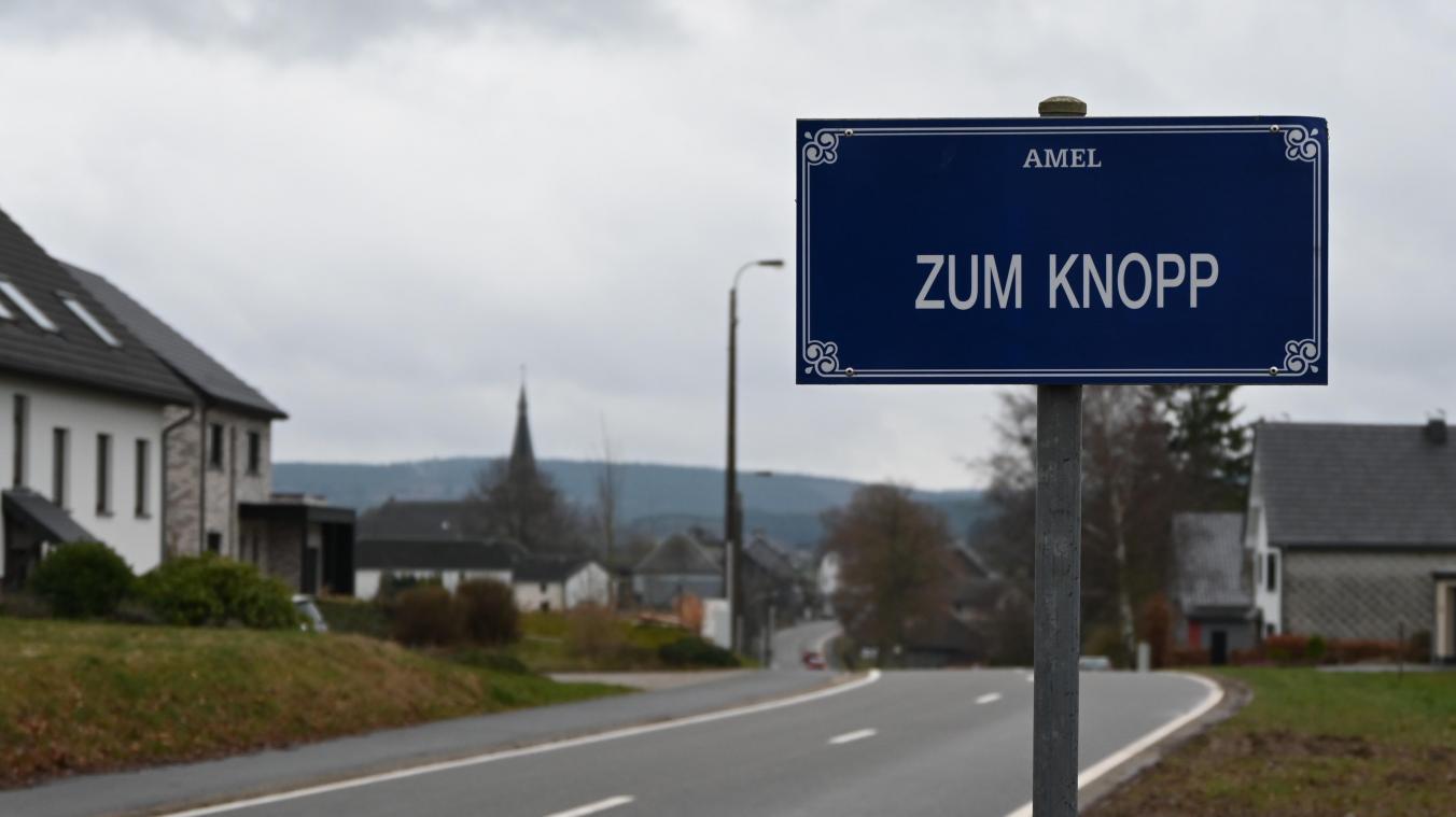 <p>Von Eibertingen kommend befinden sich die Parzellen auf der linken Seite der Straße „Zum Knopp“ in Amel. Nun wird die letzte der drei verkauft.</p>