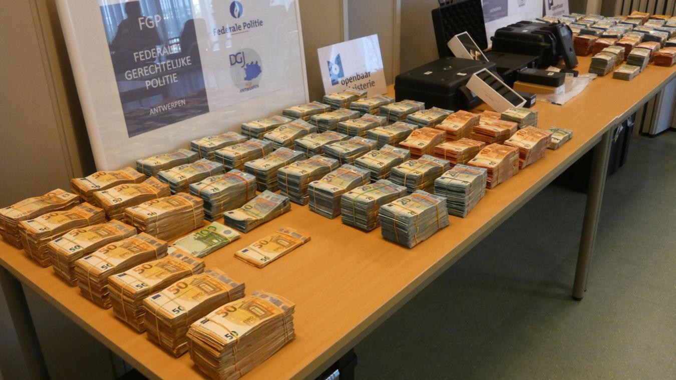 <p>„Follow the money & catch the value“: in Antwerpen beschlagnahmtes Drogengeld</p>