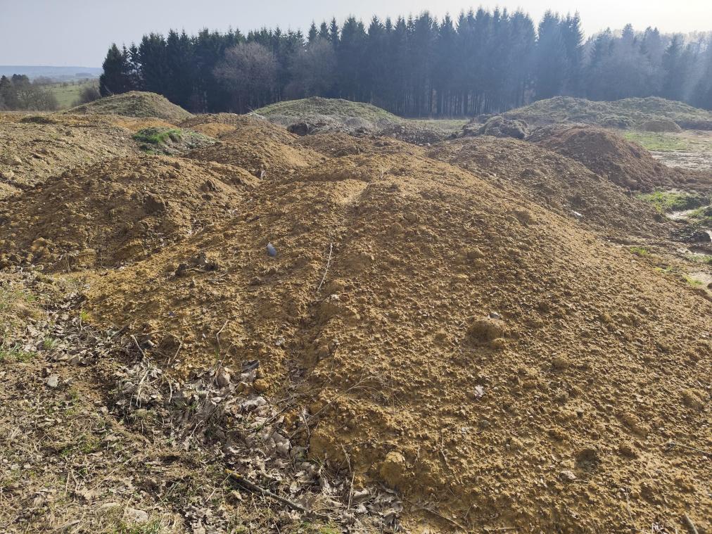 <p>Die Gemeinde Amel betreibt eine Erdaushubdeponie in Born.</p>