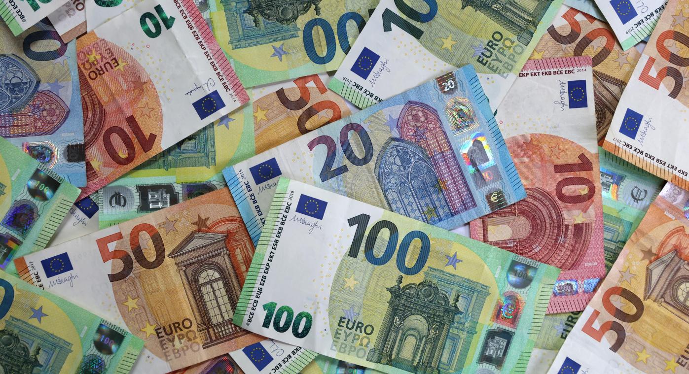 <p>Die Kosten der DG-Regierung belaufen sich laut aktuellen Angaben auf rund 5,5 Millionen Euro, was etwa 0,9 Prozent des Gesamthaushalts entspricht.</p>