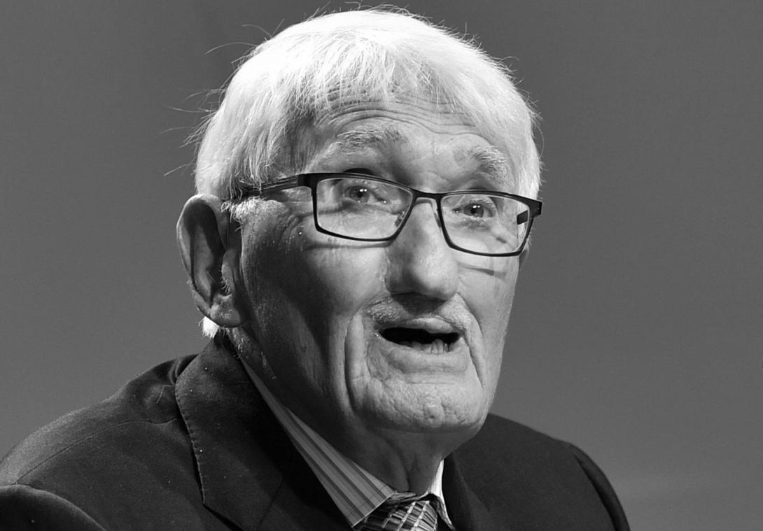 <p>Jürgen Habermas</p>