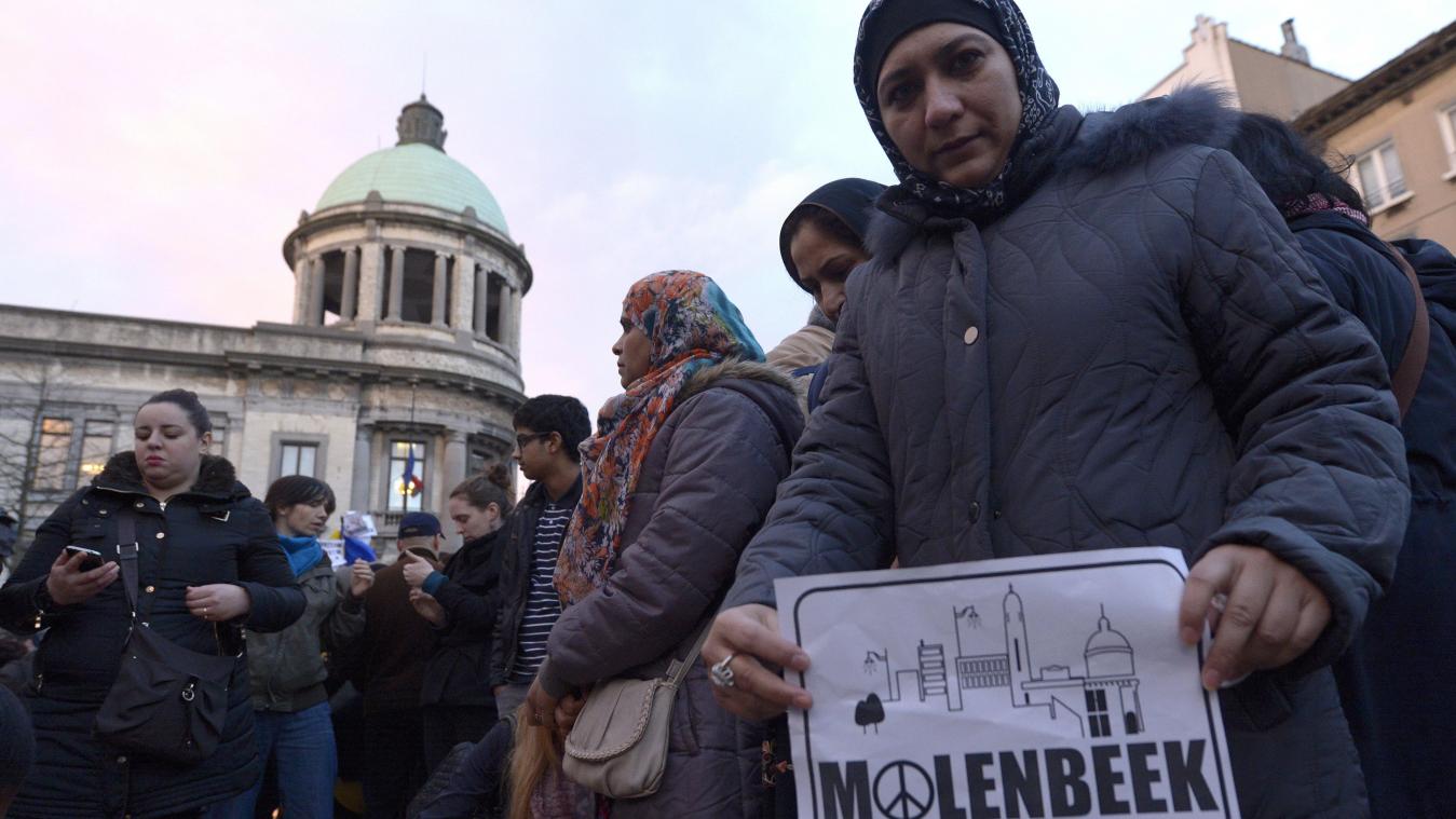 <p>Solidaritätskundgebung nach den Terroranschlägen von Paris auf dem Place communale. Molenbeek ist viel komplexer als sein Ruf.</p>