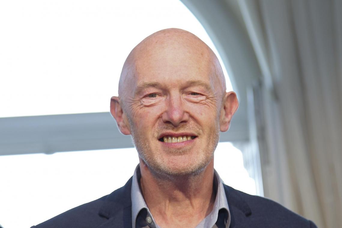<p>Für sein Lebenswerk und seinen kulturellen Einfluss wurde Steve Houben 2016 mit dem „Mérite wallon“ (Wallonischer Verdienstorden) ausgezeichnet.</p>