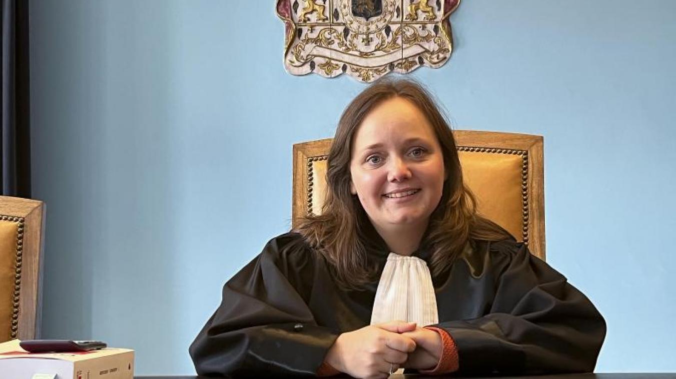 <p>Anne Reul wurde im Juni 2022 als zehnte Friedensrichterin von Molenbeek-Saint-Jean vereidigt.</p>