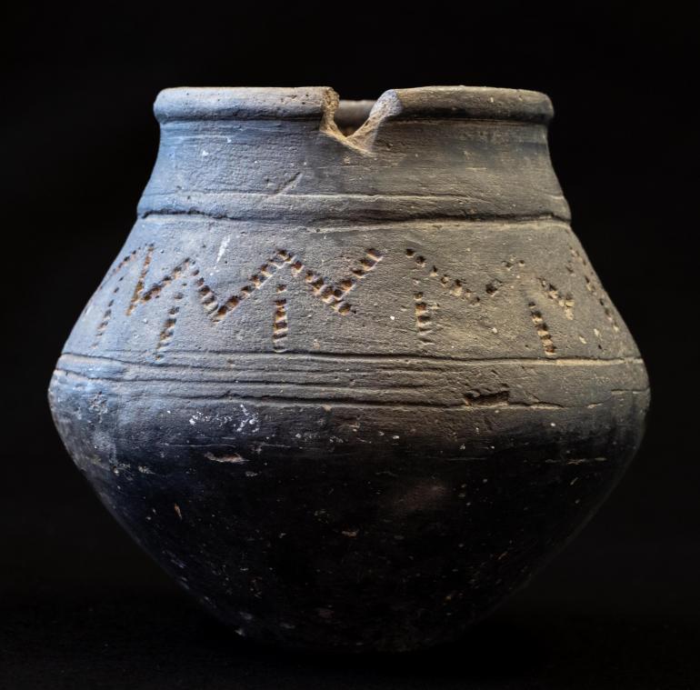 <p>Diese merowingischen Vase wurde in Amel gefunden und ist bald im St.Vither ZVS-Museum zu bestaunen.</p>