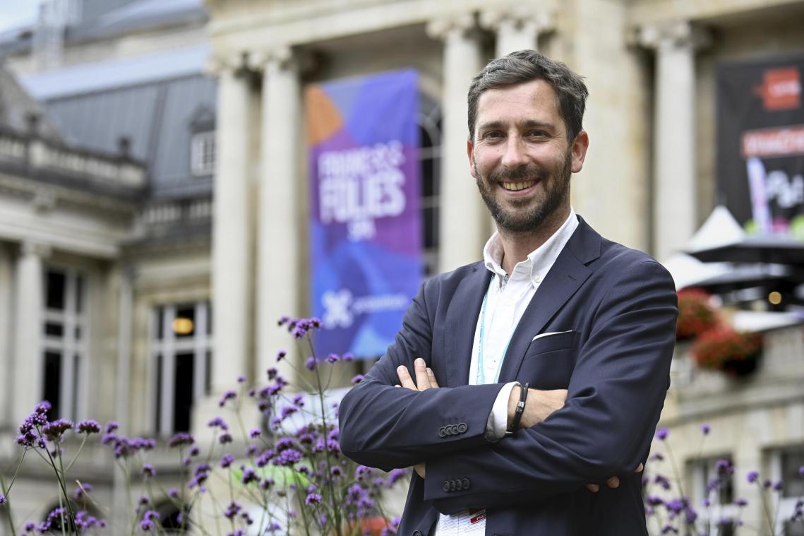 <p>Bürgermeister Nicolas Tefnin freut sich, dass die Zukunft der Militärkaserne Spa gesichert ist und bis 2020 massiv in den Standort investiert werden soll.</p>
