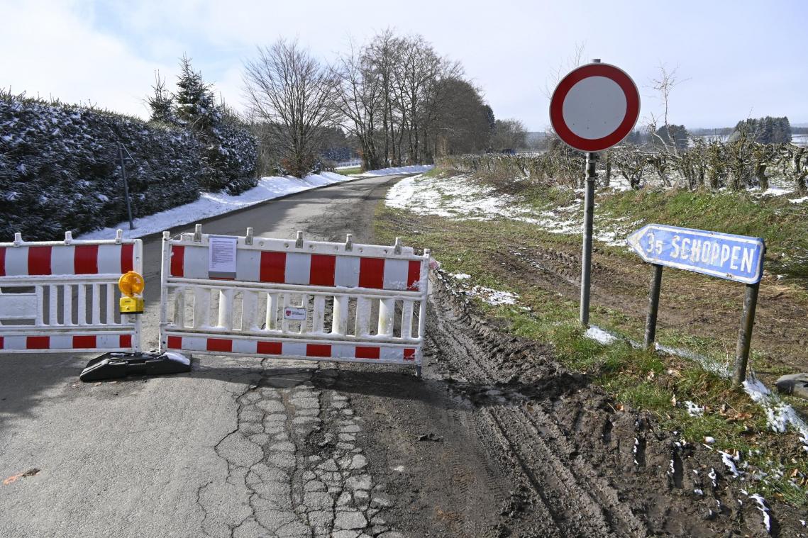<p>Die Sperrung des „Schoppener Pfads“ sorgt in der Bevölkerung für Diskussionen.</p>