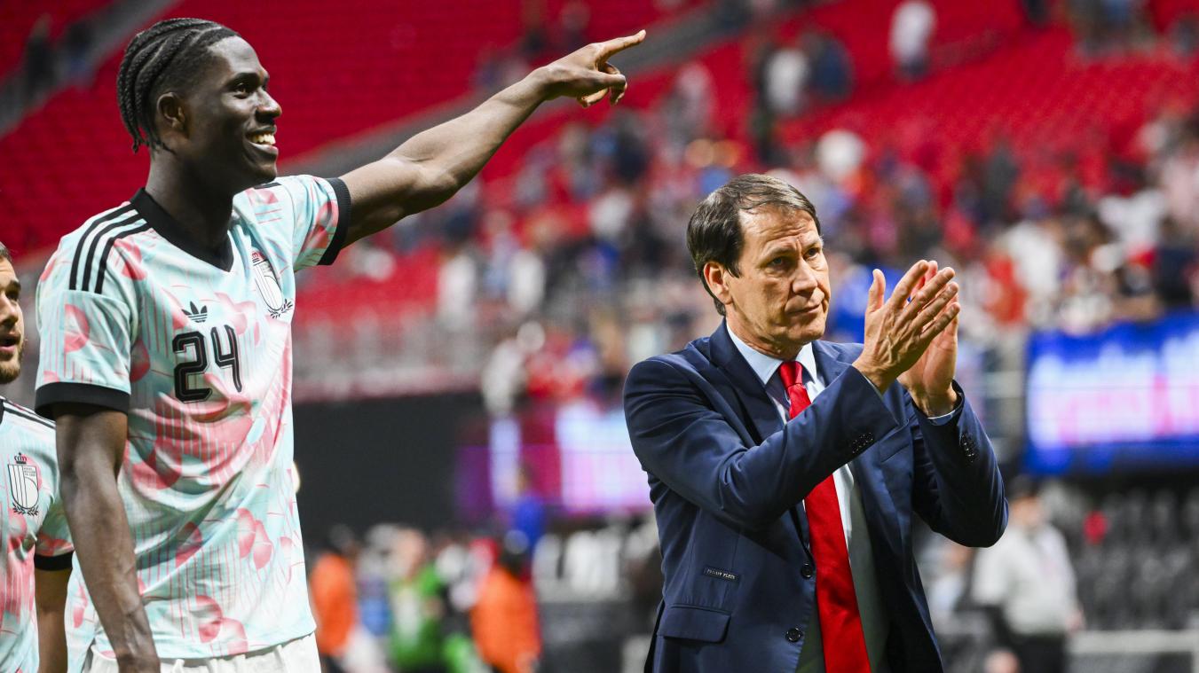 <p>Rudi Garcia - hier mit Amadou Onana zu sehen - war nach dem Sieg gegen die USA zufrieden.</p>