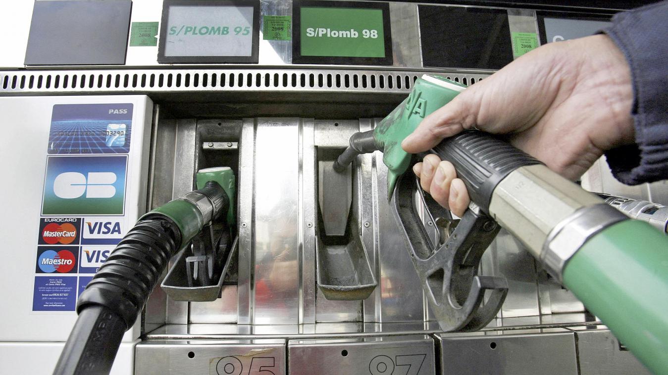 <p>Steigende Spritpreise stehen exemplarisch für die aktuelle Energiepreisentwicklung und für die Frage, ob der Staat entlastend eingreifen sollte oder ob der Markt die Preisbildung weiterhin allein regeln muss.</p>