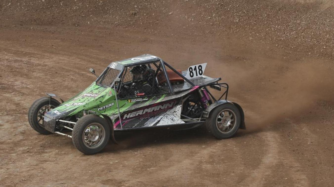 <p>Spektakel ist garantiert: Hier der Ostbelgier Steven Hermann im Buggy.</p>