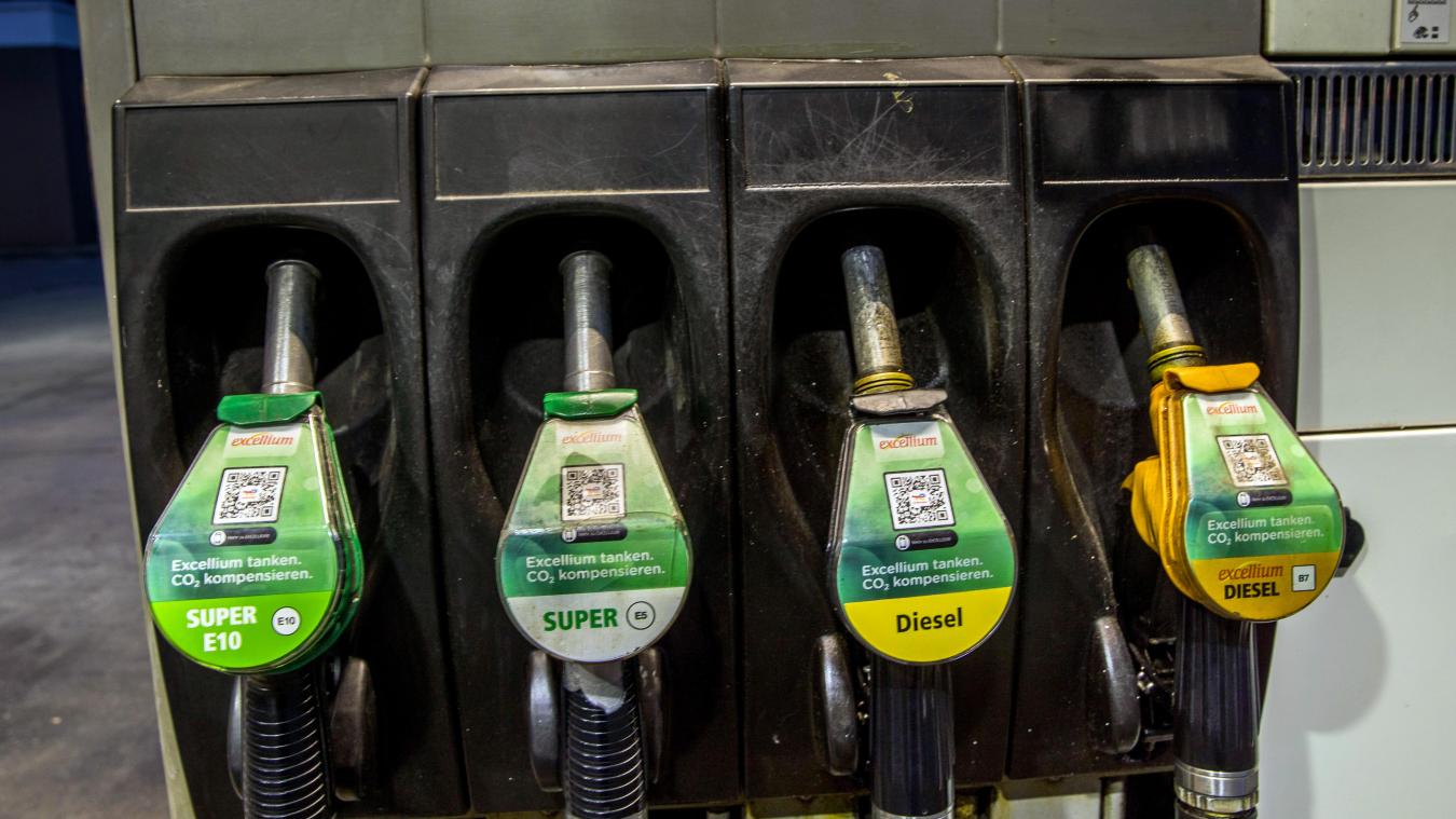 <p>Die Preise für Diesel steigen derzeit deutlich stärker als jene für Benzin – unter anderem wegen struktureller Engpässe auf dem europäischen Markt.</p>