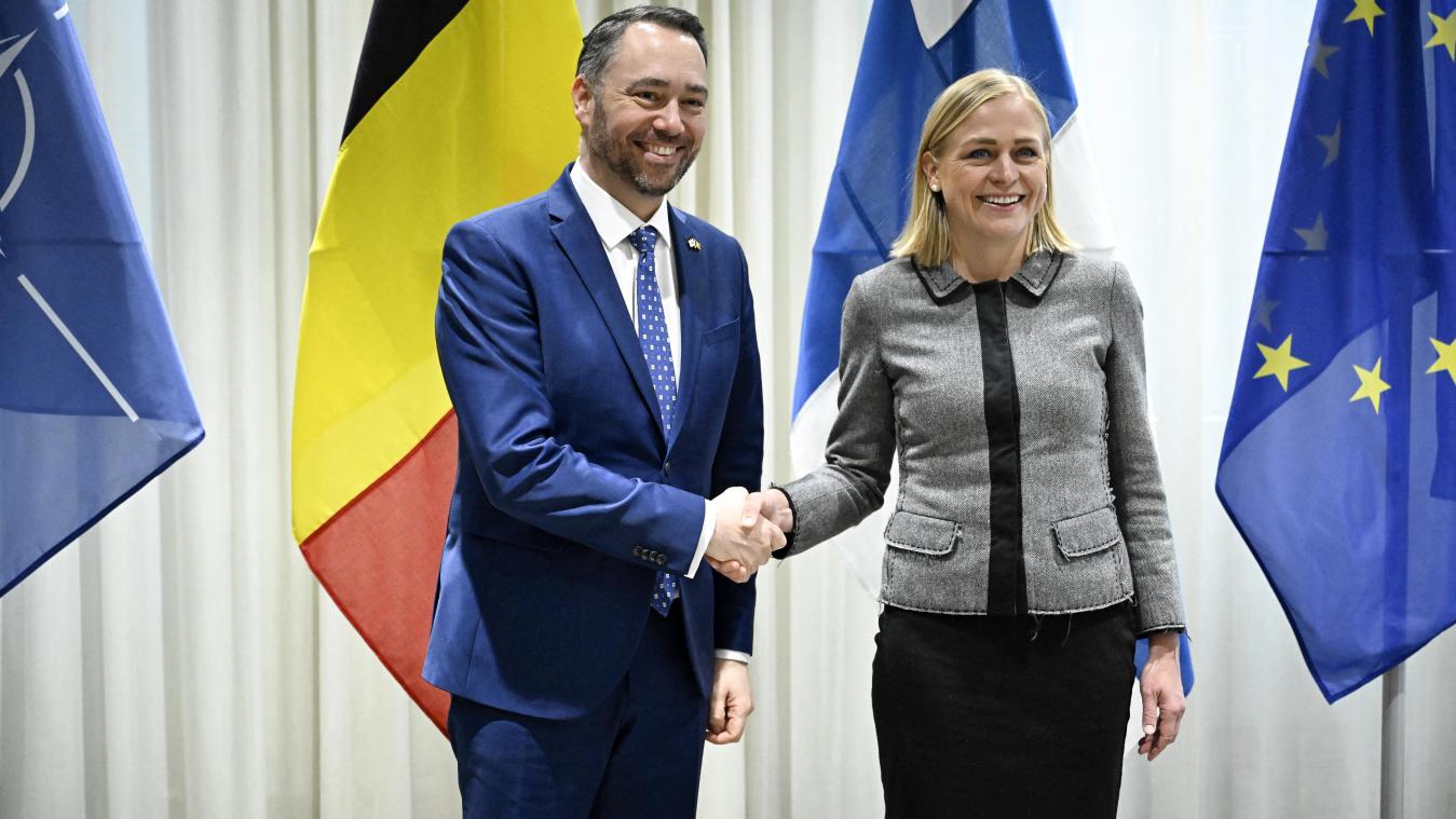 <p>Maxime Prévot und seine finnische Amtskollegin Elina Valtonen</p>