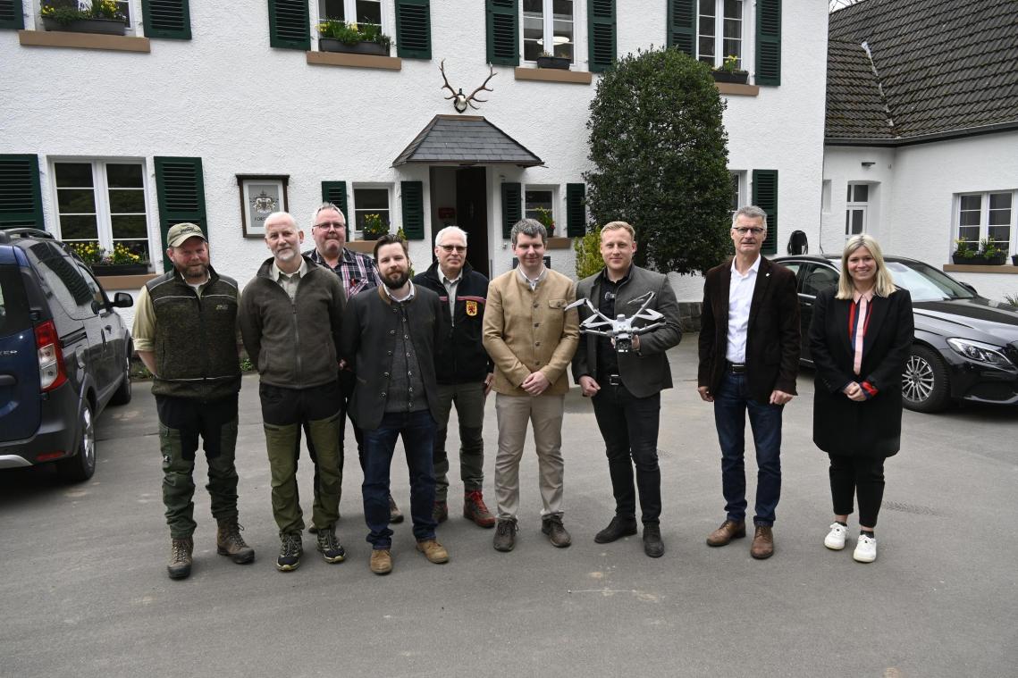 <p>Deutschland-, oder sogar Weltpremiere: In der Eifel wurden die Rotwildbestände mithilfe moderner Drohnen gezählt. Die Ergebnisse wurden am Freitag im Arenbergischen Forstamt in Schleiden präsentiert.</p>