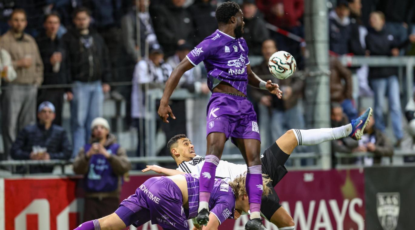 <p>Das Spektakel zwischen Eupen und Beerschot endete ohne Sieger.</p>