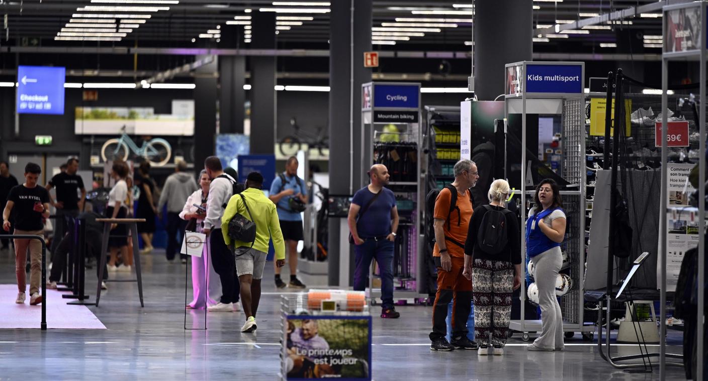 <p>Der Brussels Airport hat im März infolge des Nahost-Kriegs und eines landesweiten Streiks rund 80.000 Passagiere verloren.</p>