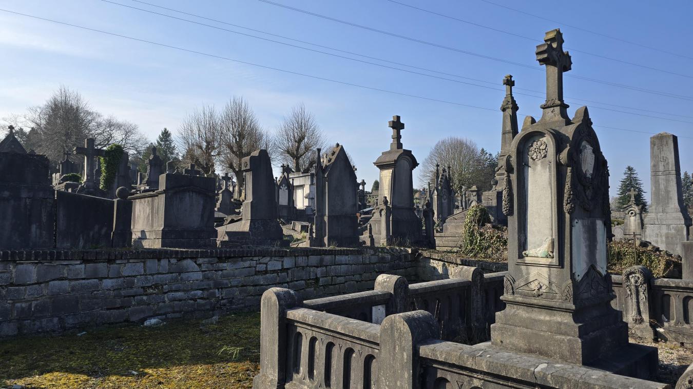 <p>In Verviers besichtigten die Gäste den beeindruckenden Friedhof.</p>