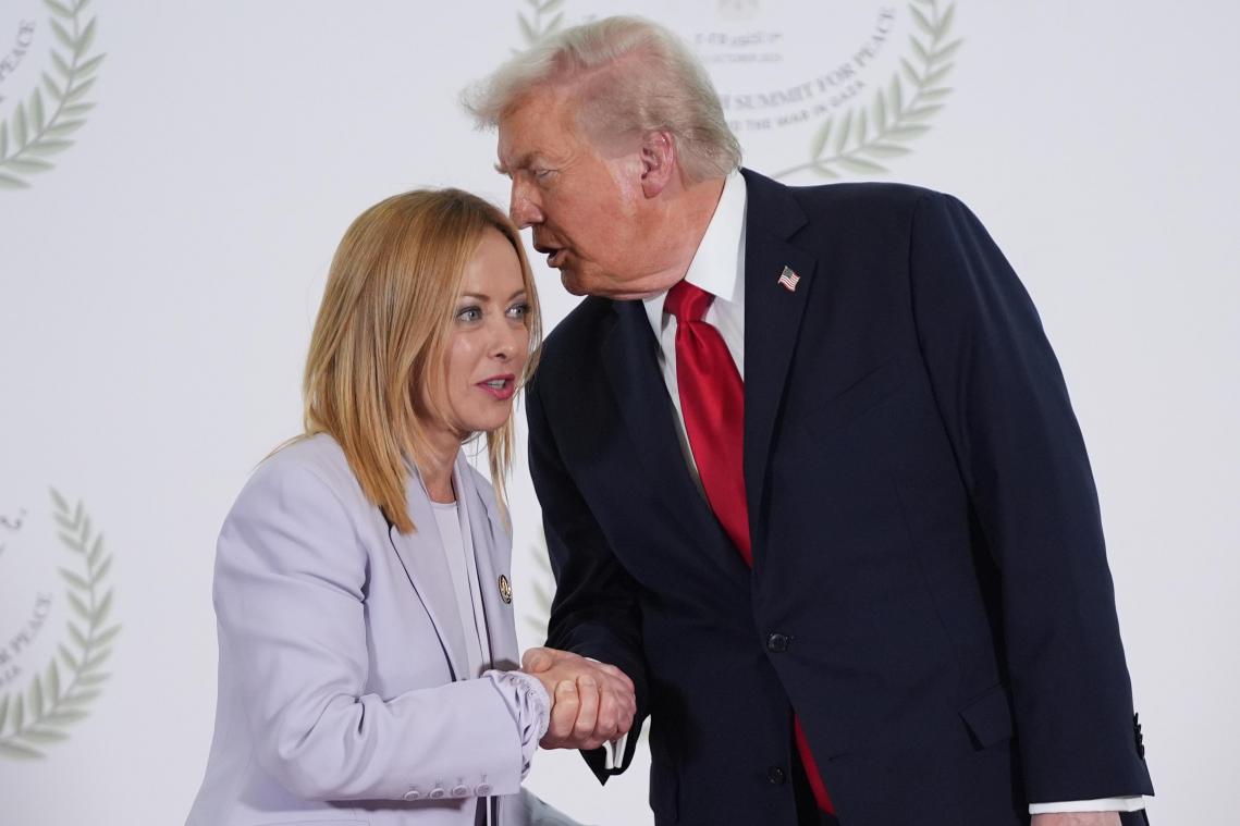 <p>Donald Trump (rechts) im Gespräch mit Giorgia Meloni (links)</p>
