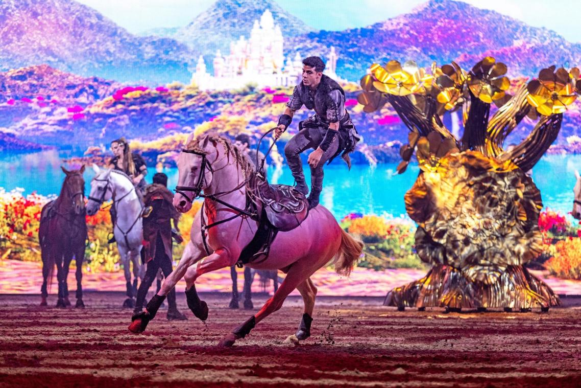 <p>Das Abenteuer von „Cavalluna“ zieht das Publikum von der ersten Sekunde an in seinen Bann.</p>