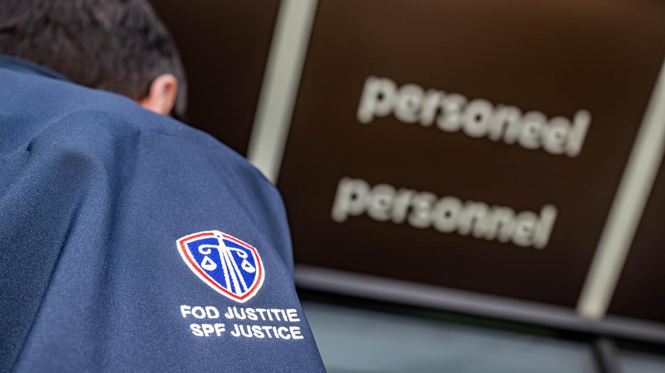 <p>Angesichts von Personalmangel und Überbelegung will die Regierung künftig auch EU-Bürger für den Dienst gewinnen.</p>