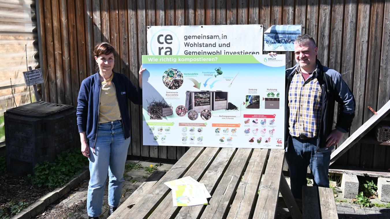 <p>Catherine Bettendorff und Christoph Pauels begrüßen Initiativen, die das gemeinsame Kompostieren näherbringen – wie hier in der Bütgenbacher Grundschule, wo Kinder und Lehrkräfte eine Kompoststelle betreuen.</p>