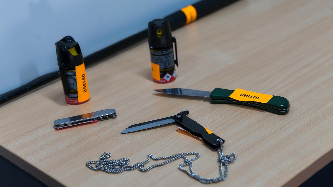 <p>Verbotene Waffen gefunden: Mann aus St.Vith droht Haft wegen Bewährungsverstoßes</p>
