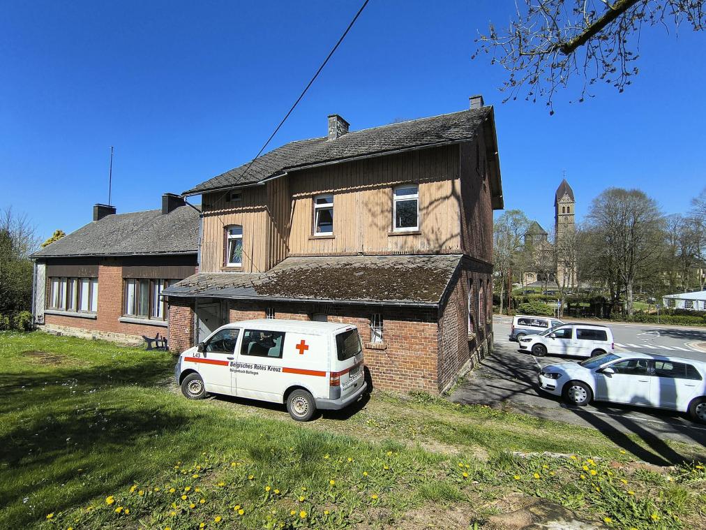 <p>Die Rotkreuz-Lokalsektion Bütgenbach-Büllingen wird die ehemalige Mädchenschule (Foto) verlassen und in die verwaisten Räume der Polizeidienststelle einziehen.</p>