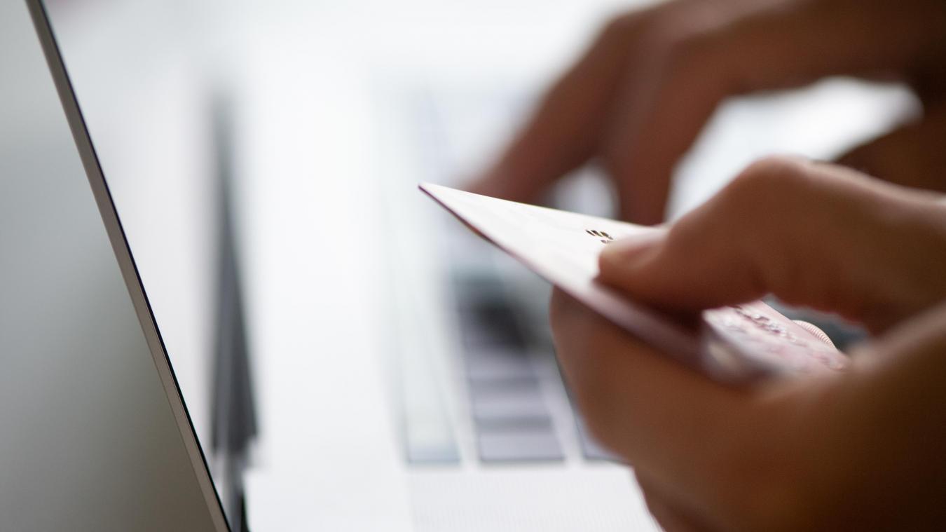 <p>Gefälschte Interviews und unrealistische Gewinnversprechen werden gezielt für Anlagebetrug genutzt.</p>