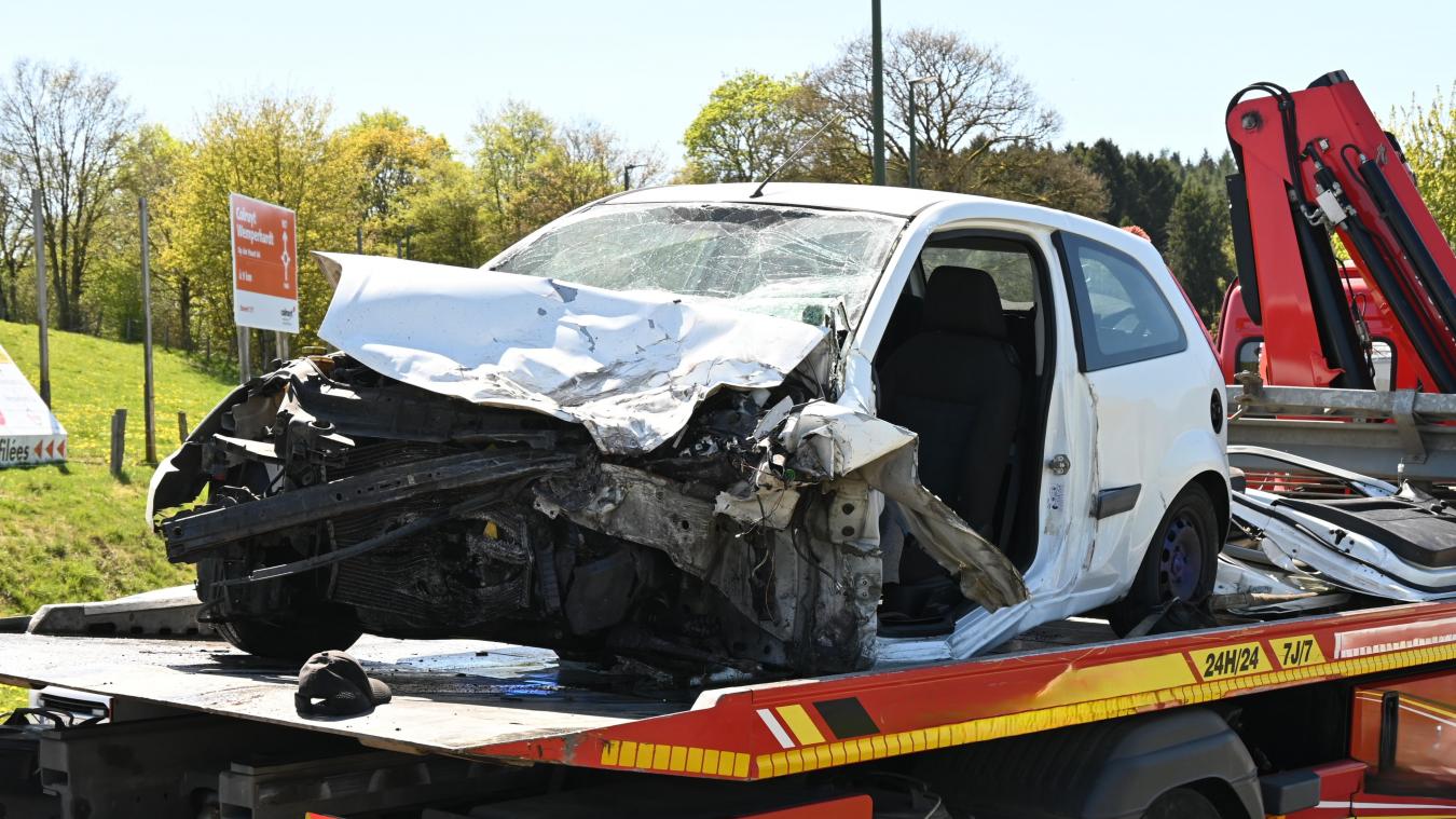 <p>Einer der beiden Insassen des Pkw verstarb noch am Unfallort.</p>