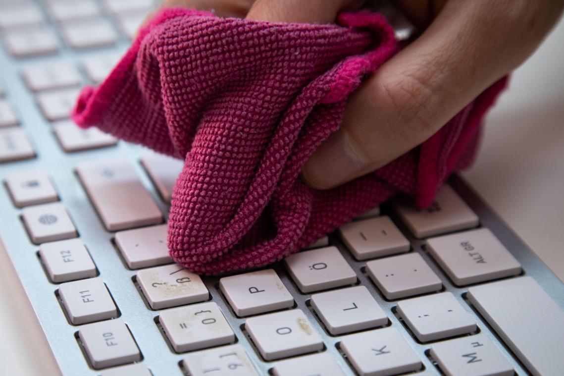 <p>Da lebt doch schon fast was auf den weißen Tasten: Schon allein aus hygienischen Gründen lohnt sich die regelmäßige Reinigung von Tastaturen.</p>